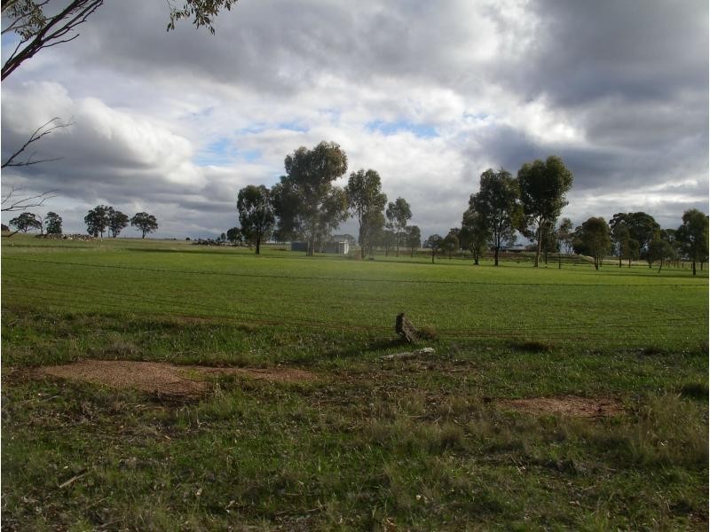 26 A & B 2/249 Hartney Road, Kamarooka VIC 3570