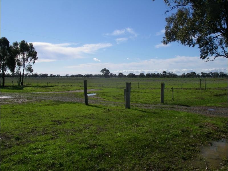 26 A & B 2/249 Hartney Road, Kamarooka VIC 3570