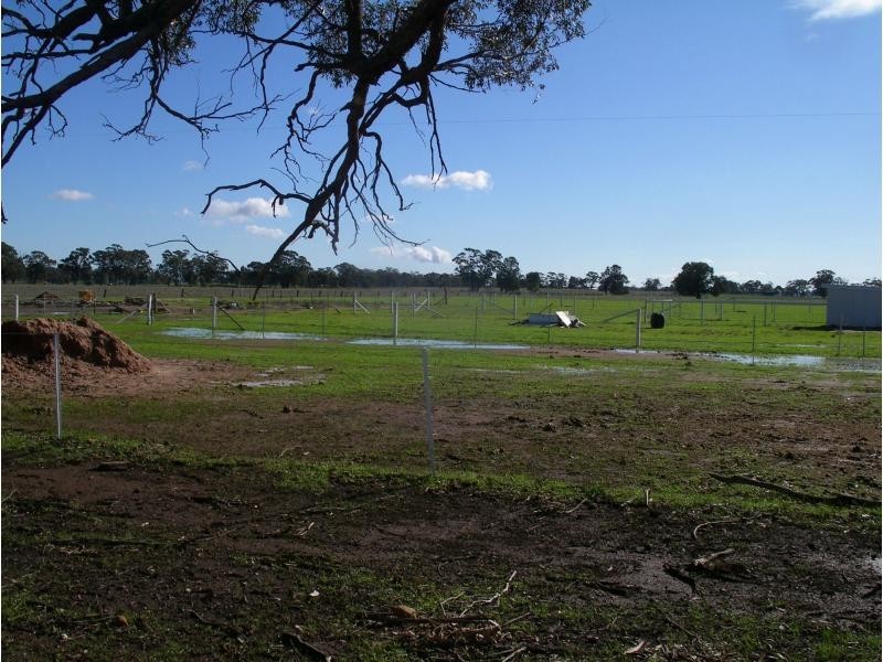 26 A & B 2/249 Hartney Road, Kamarooka VIC 3570