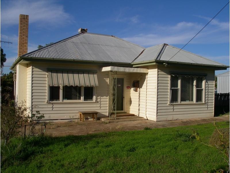 11 Wilson Street, Wedderburn VIC 3518