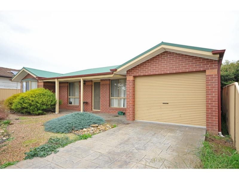 1/71 Simpsons Road, Eaglehawk VIC 3556