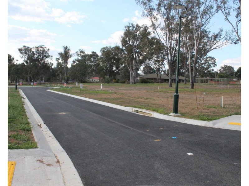 25-27 Reyburn Street, Warwick QLD 4370