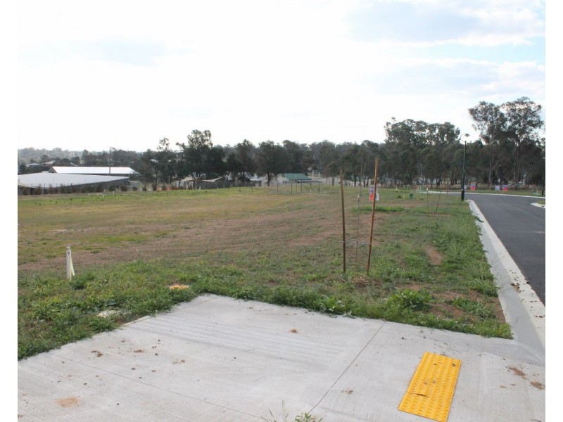 25-27 Reyburn Street, Warwick QLD 4370