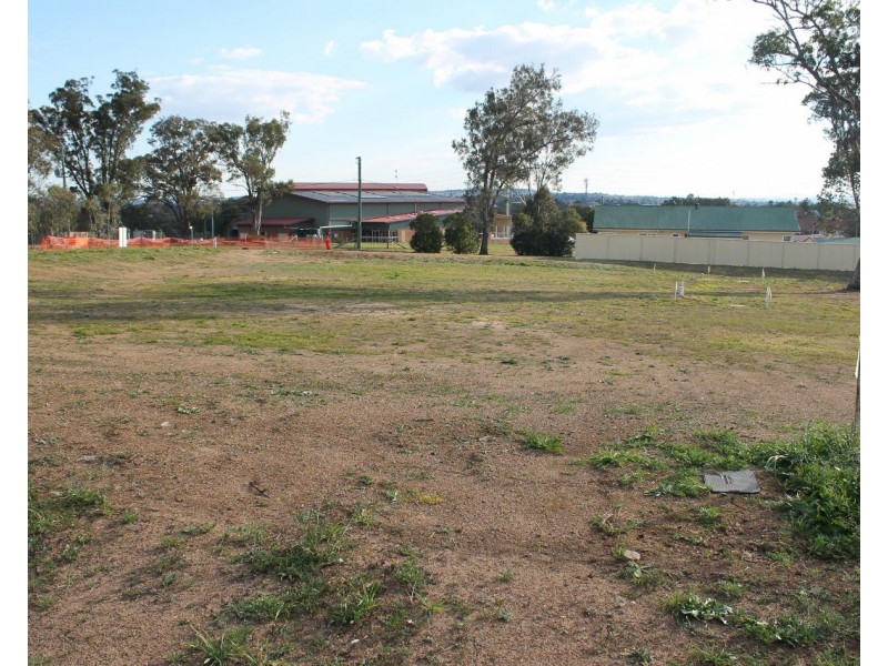 25-27 Reyburn Street, Warwick QLD 4370