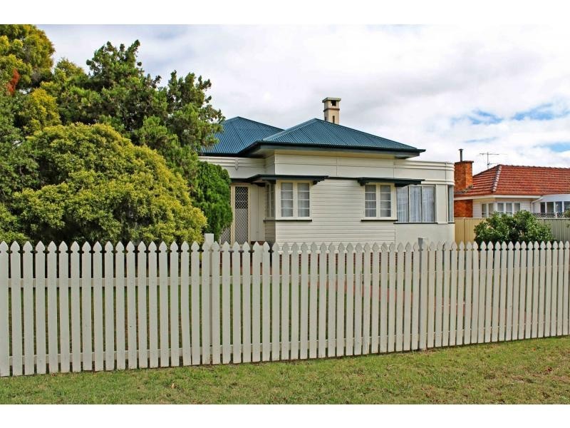 91 Dragon Street, Warwick QLD 4370