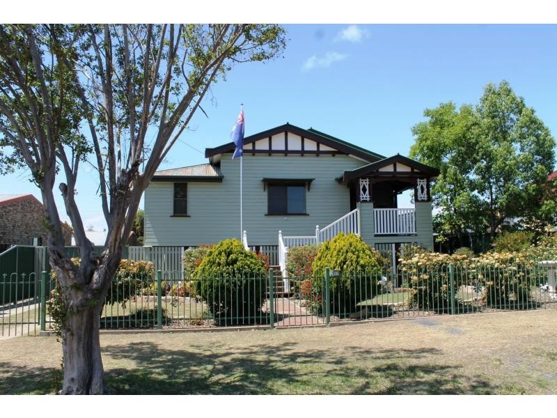 92 Albion Street, Warwick QLD 4370