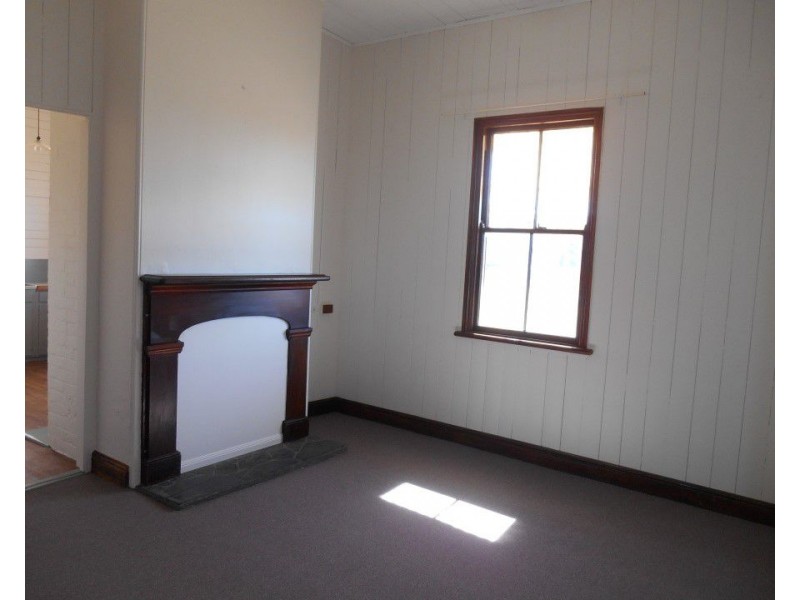 7 Gore Street, Warwick QLD 4370