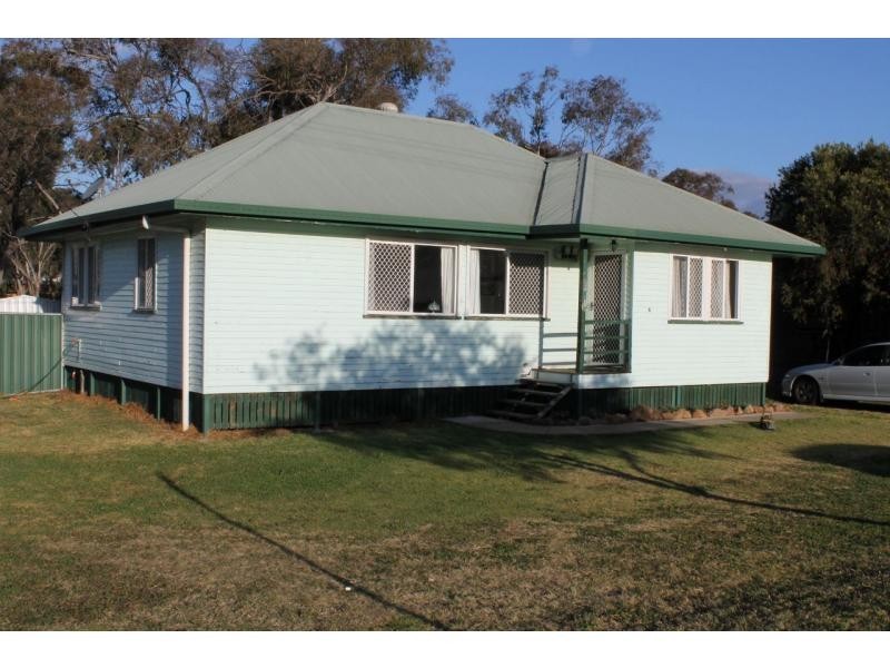 2 Batterham Street, Warwick QLD 4370