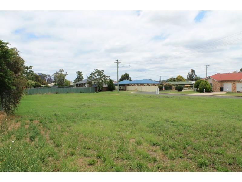 3 & 3A Bell Place, Warwick QLD 4370