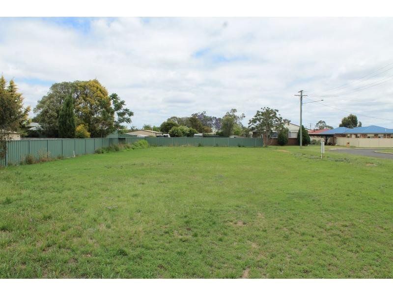 3 & 3A Bell Place, Warwick QLD 4370