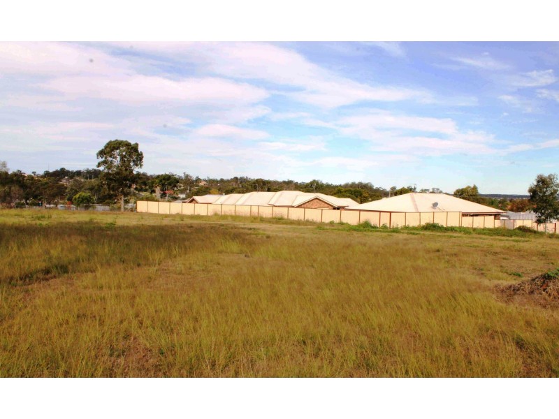 8A Yangan Road, Warwick QLD 4370