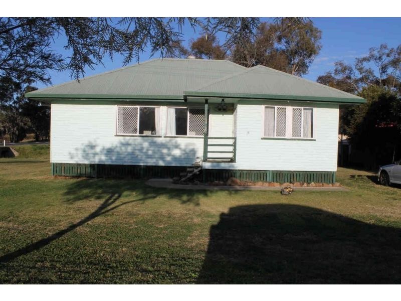 2 Batterham Street, Warwick QLD 4370