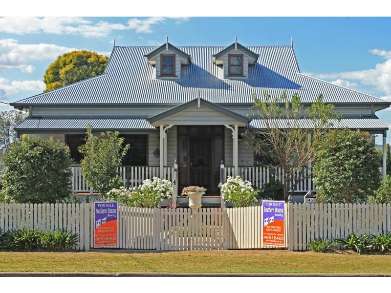 45 Locke Street, Warwick QLD 4370