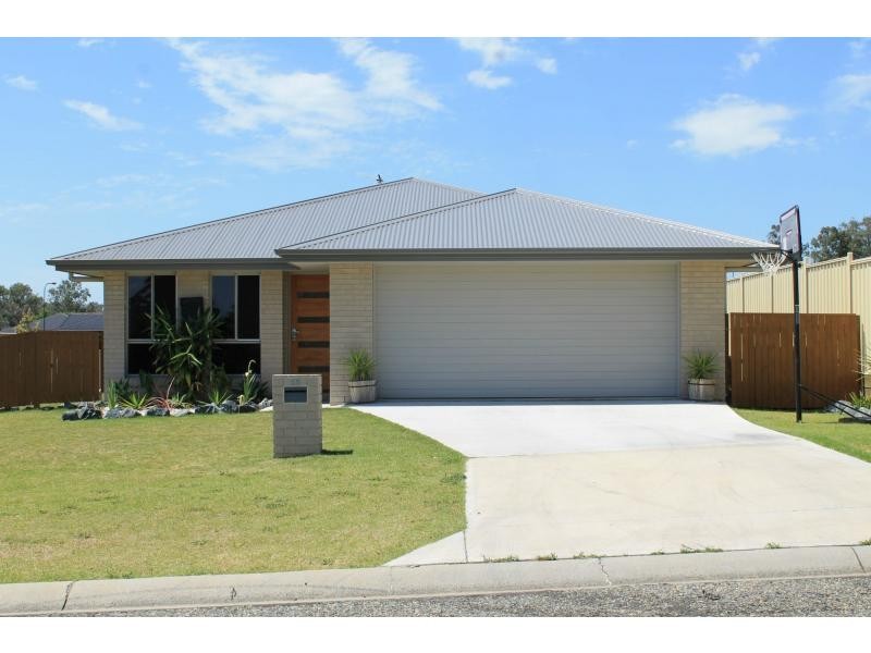25 Rowland Street, Warwick QLD 4370