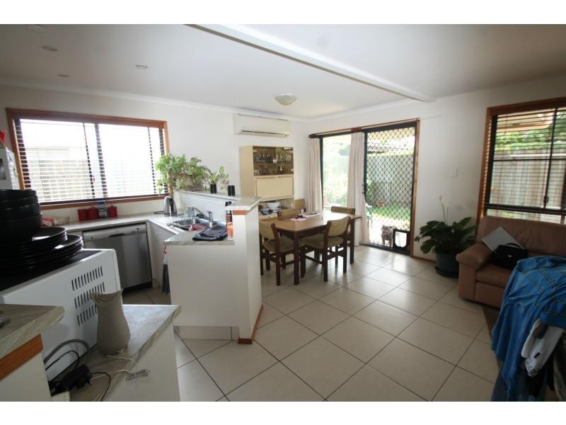 2/27a Myall Avenue, Warwick QLD 4370