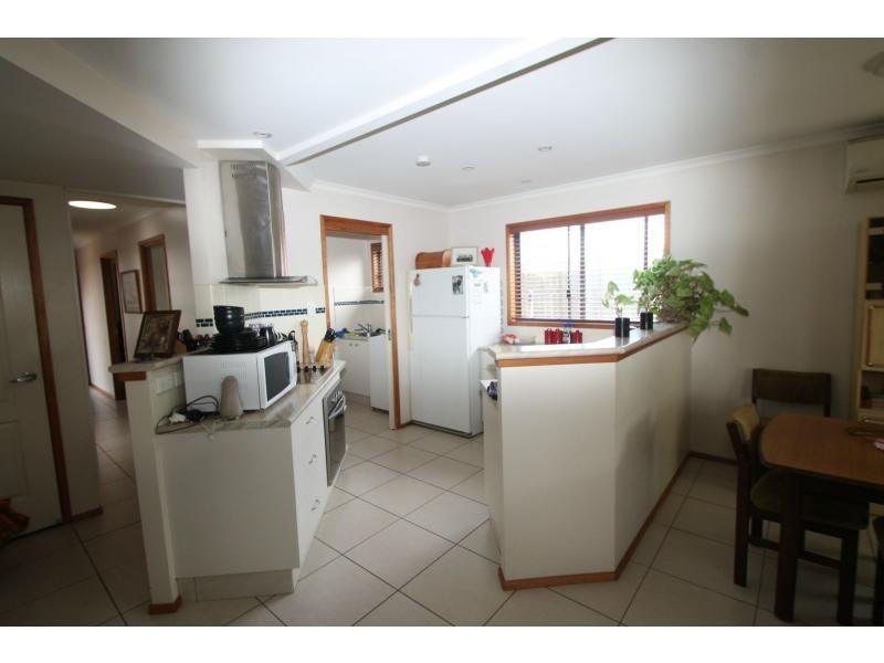 2/27a Myall Avenue, Warwick QLD 4370