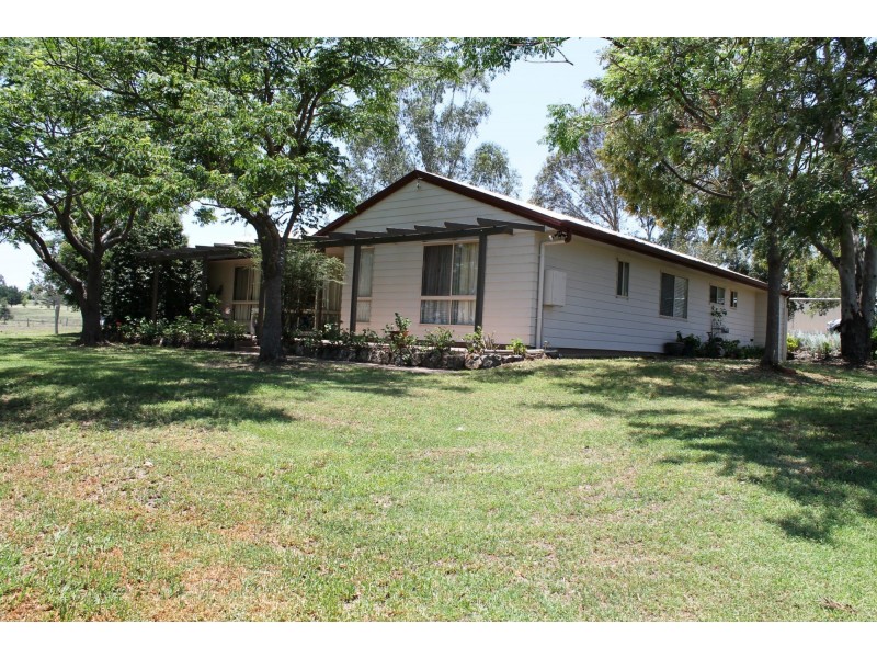 26 Campbell Road, Rosenthal Heights QLD 4370