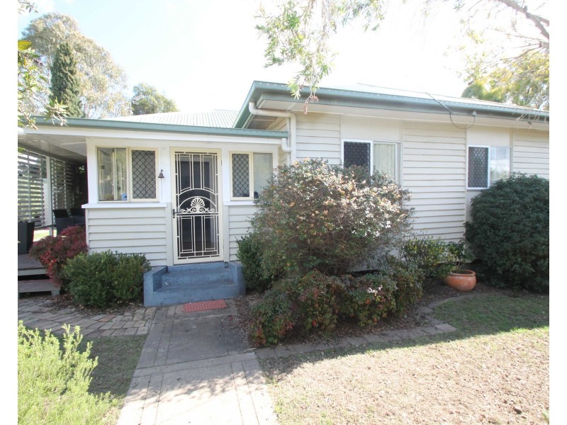 37 Myrtle Avenue, Warwick QLD 4370