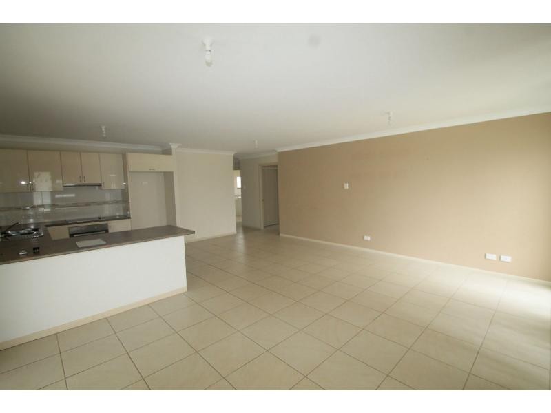 8 Rose Lea Court, Warwick QLD 4370