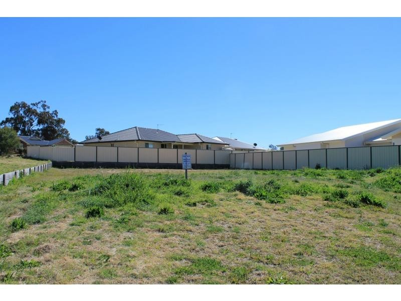 12 Floribunda Avenue, Warwick QLD 4370