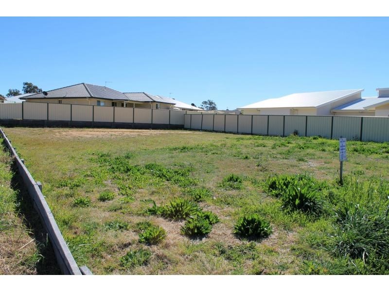 12 Floribunda Avenue, Warwick QLD 4370