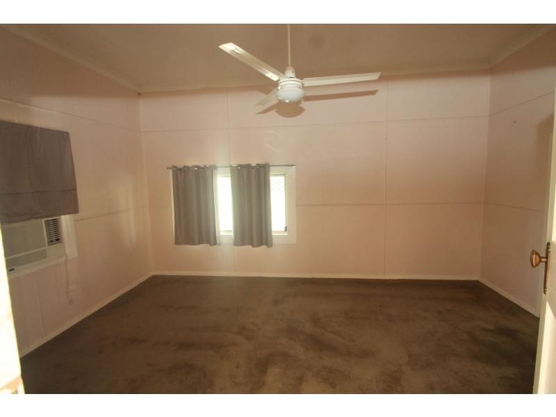 15 King Street, Yangan QLD 4371