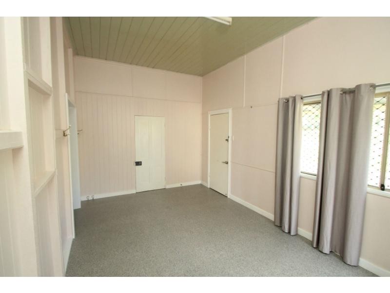 15 King Street, Yangan QLD 4371