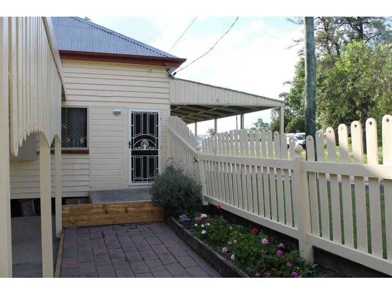 15 King Street, Yangan QLD 4371