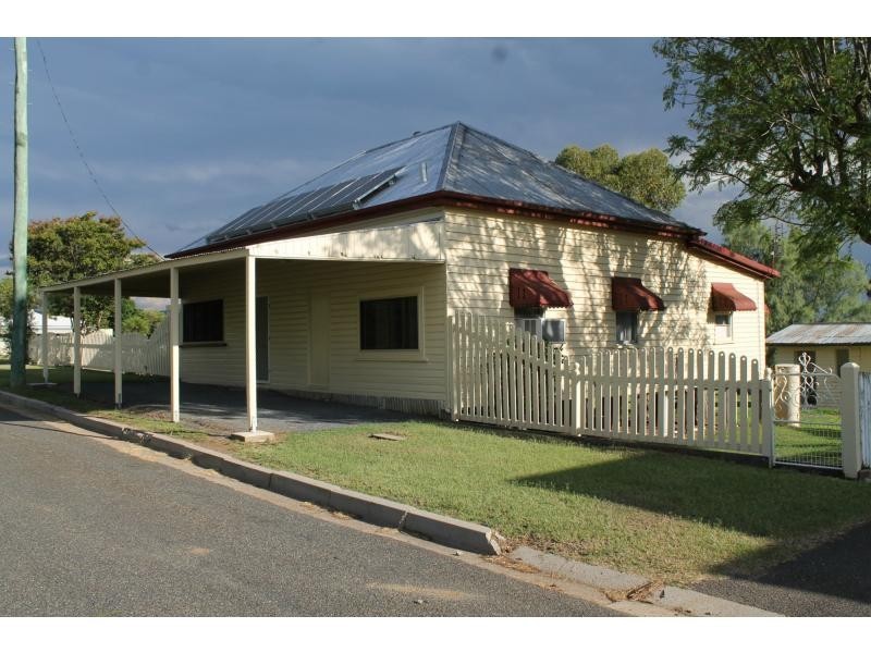 15 King Street, Yangan QLD 4371