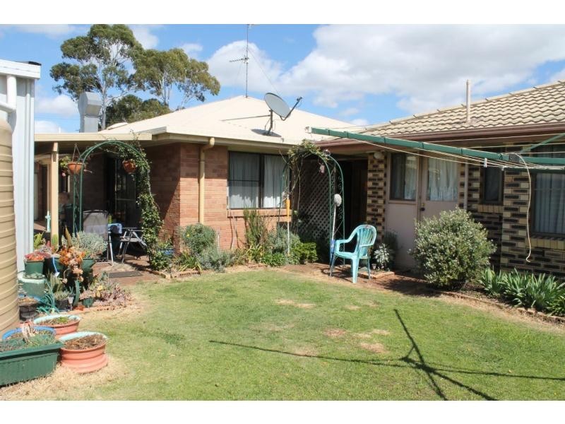 8 Fisher Street, Clifton QLD 4361