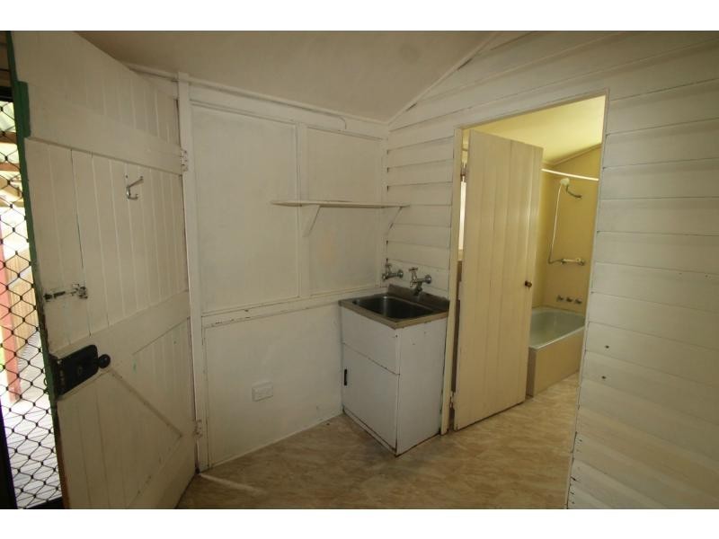 33 Acacia Avenue, Warwick QLD 4370