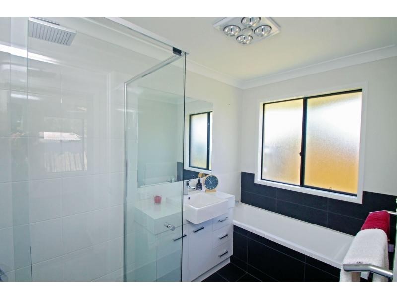 27A Oak Avenue, Warwick QLD 4370