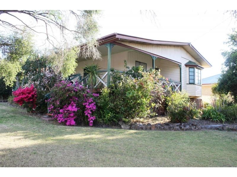 124 Locke Street, Warwick QLD 4370