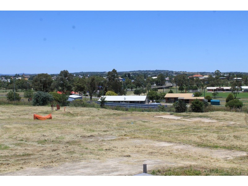 9 Alexandra Drive, Warwick QLD 4370