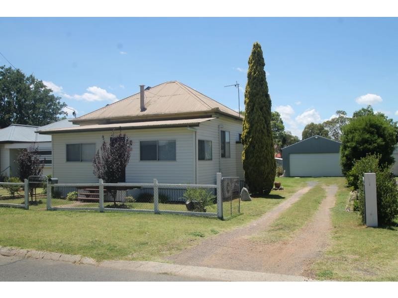 4 McEvoy Street, Warwick QLD 4370