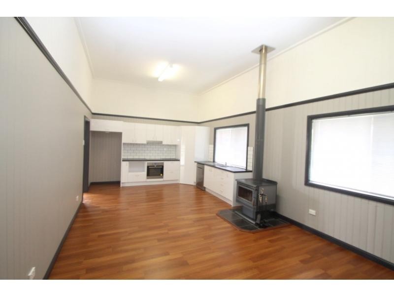 137 Wood Street, Warwick QLD 4370