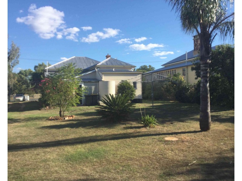 9 Wood Street, Warwick QLD 4370
