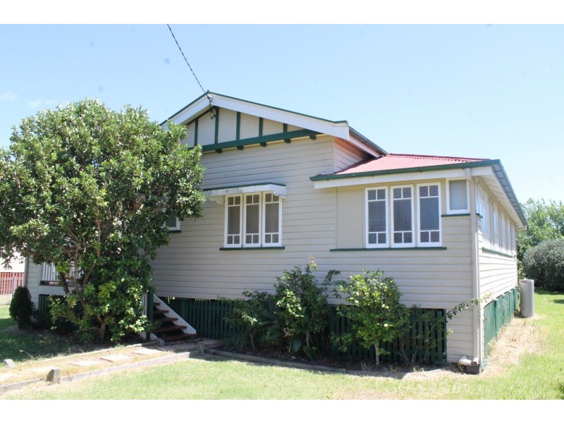 7 Pratten Street, Warwick QLD 4370