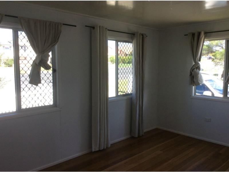 9 Wallace Street, Warwick QLD 4370