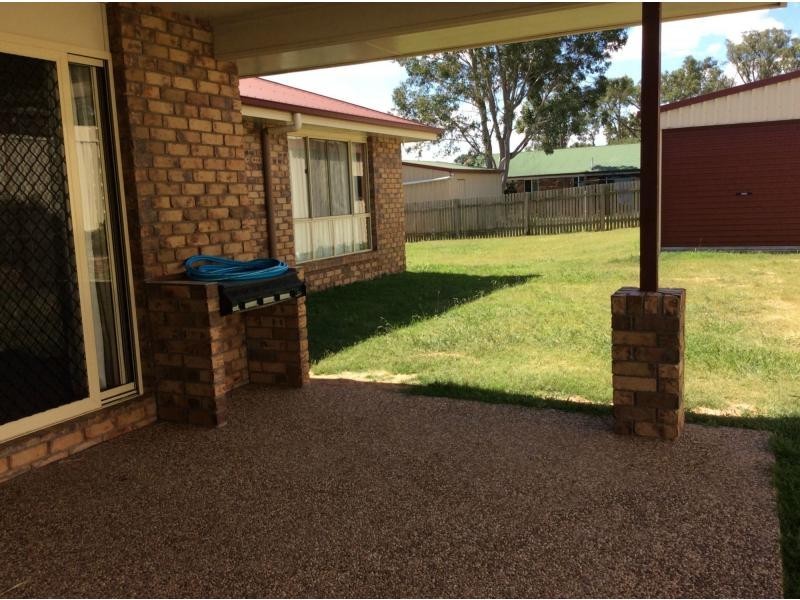 20 Lyons Crescent, Warwick QLD 4370