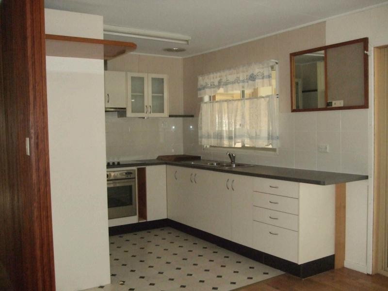 12 King Street, Yangan QLD 4371