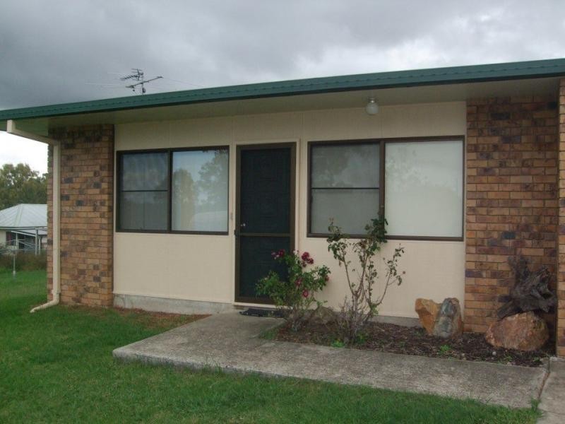 2/10 Aspinall Street, Warwick QLD 4370