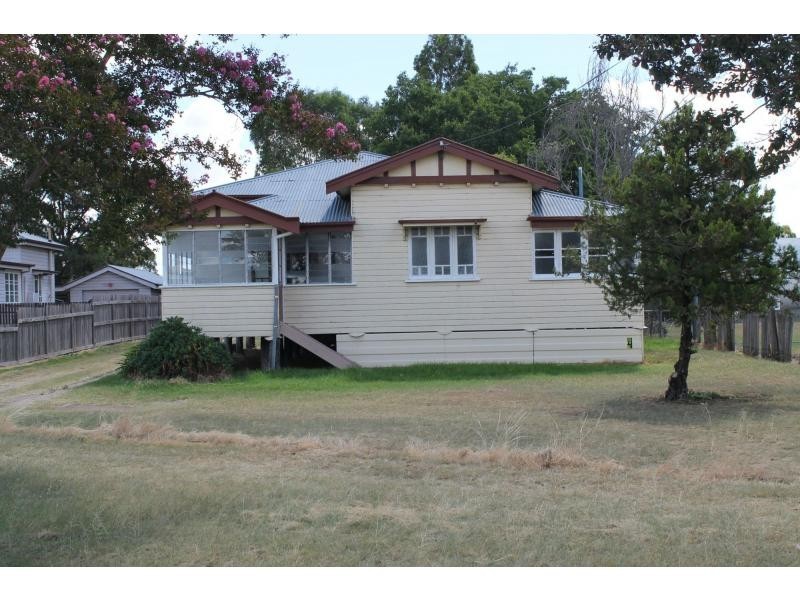 39a Lyons Street, Warwick QLD 4370