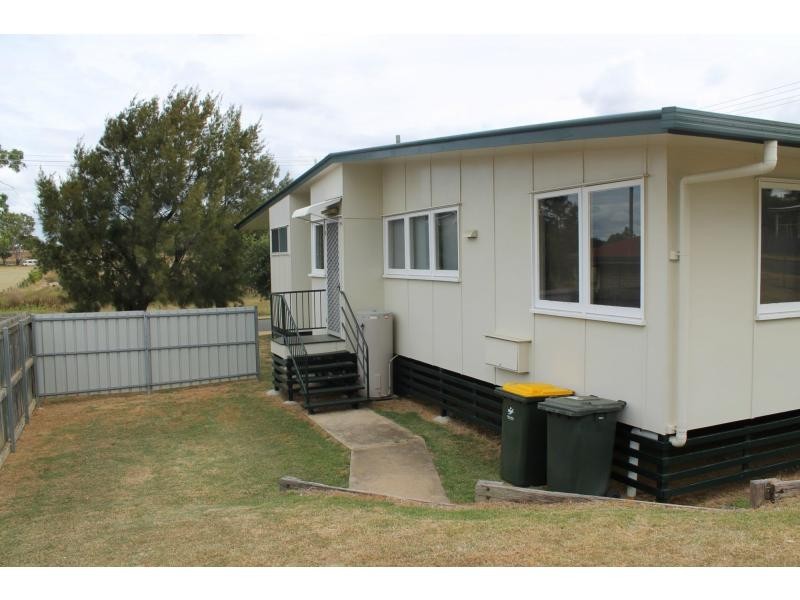 2 Furness Crescent, Warwick QLD 4370