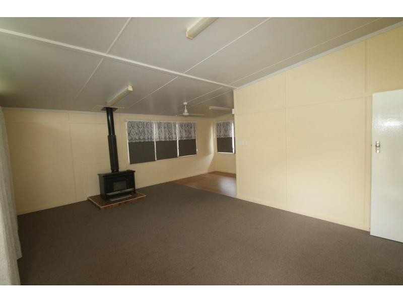 2 Furness Crescent, Warwick QLD 4370