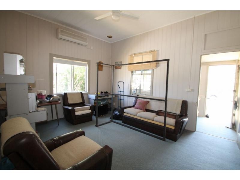 12 Devitt Street, Warwick QLD 4370