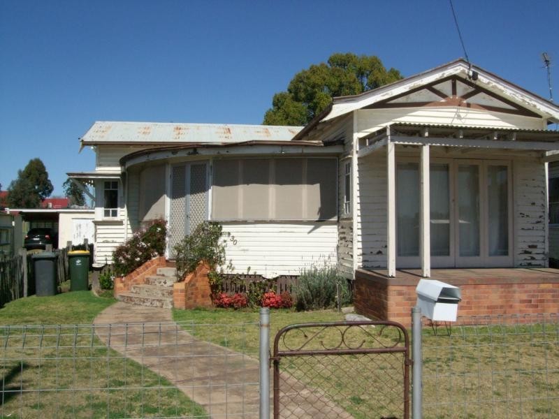 30 Wood Street, Warwick QLD 4370