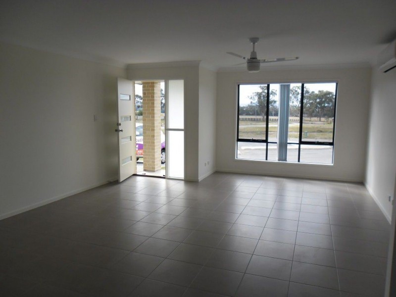 3 Bond Place, Warwick QLD 4370