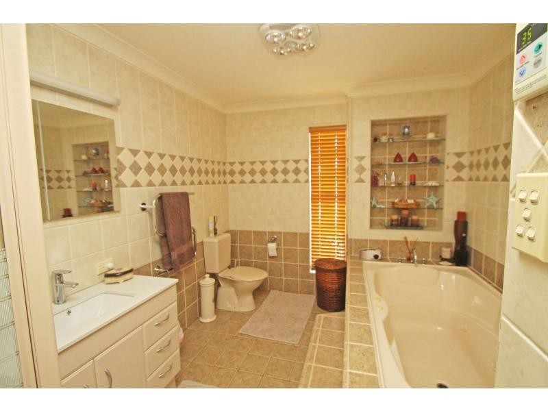 321 Glen Road, Rosenthal Heights QLD 4370