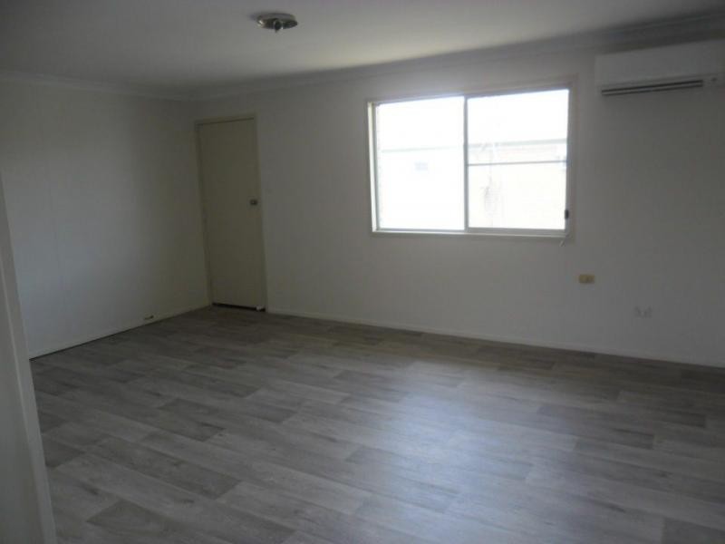 Unit 2 13 Wattle Avenue, Warwick QLD 4370